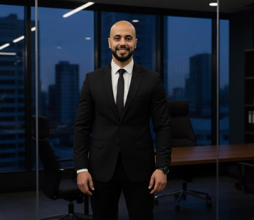 Malek Ayoub - Registered Nurse and MSc graduate specializing in evidence-based healthcare, scientific writing, and wellness